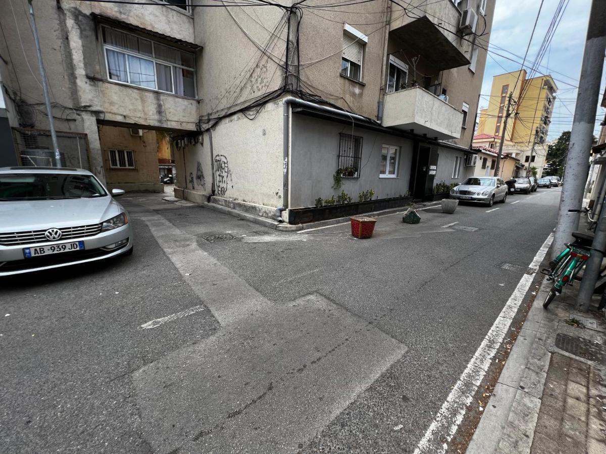 Boulevard Apartment Tirana Buitenkant foto